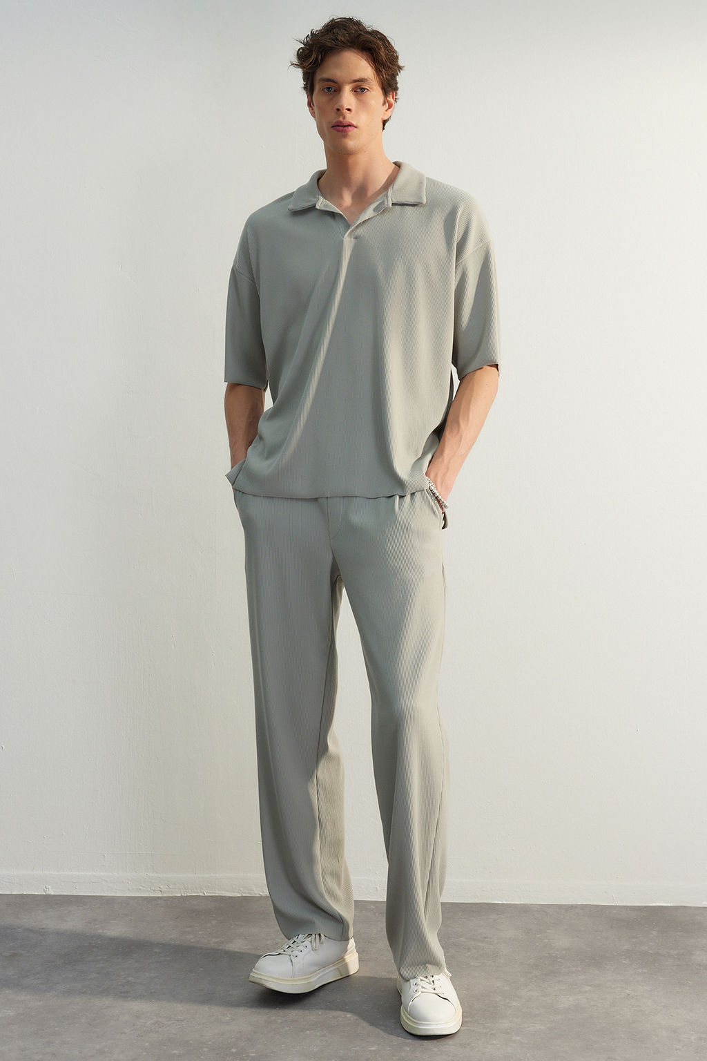 Tas Oversize/Genis Kesim Dokulu K?r?smaz Ottoman Polo Yaka T-Shirt TMNSS23PO00020