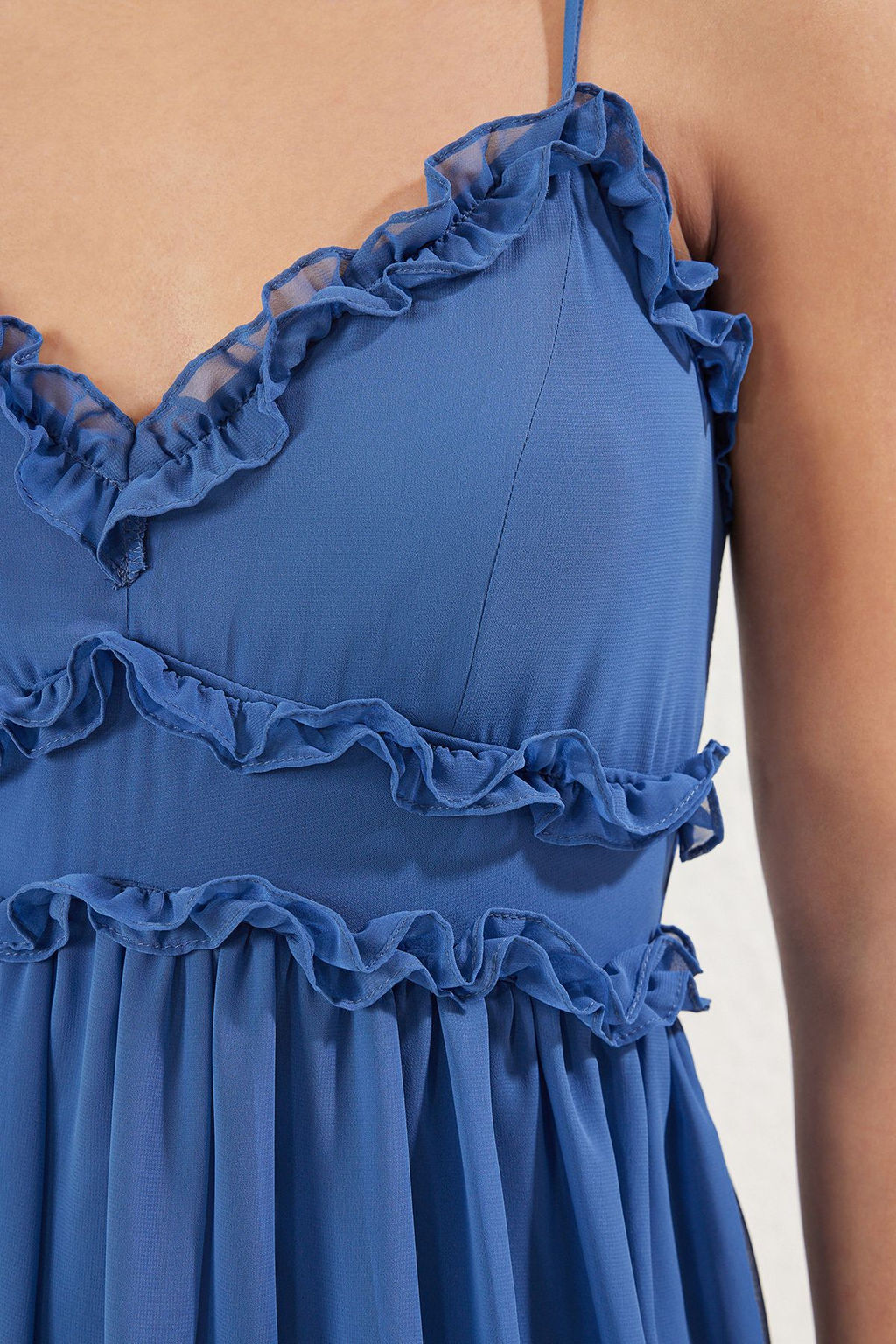 TRENDYOLMILLA Ekru Cicek Desenli A-Kesim F?rf?r Detayl? Astarl? Sifon Maxi Dokuma Elbise TWOSS23EL02013 фото 56