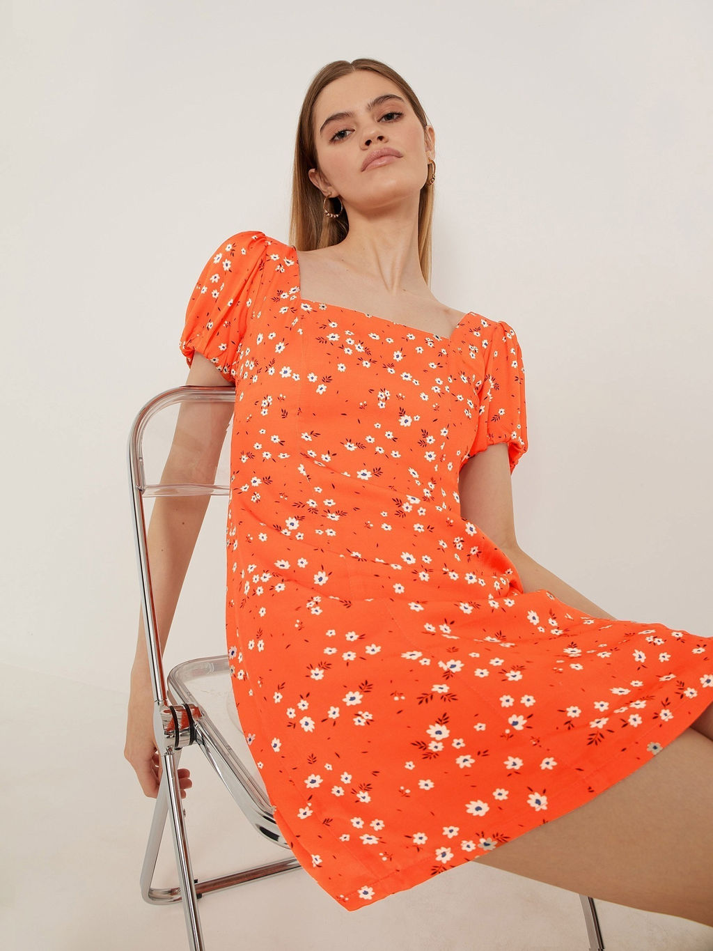 Платье Emka PL1295 приталенное из вискозы оранжевое фото 4