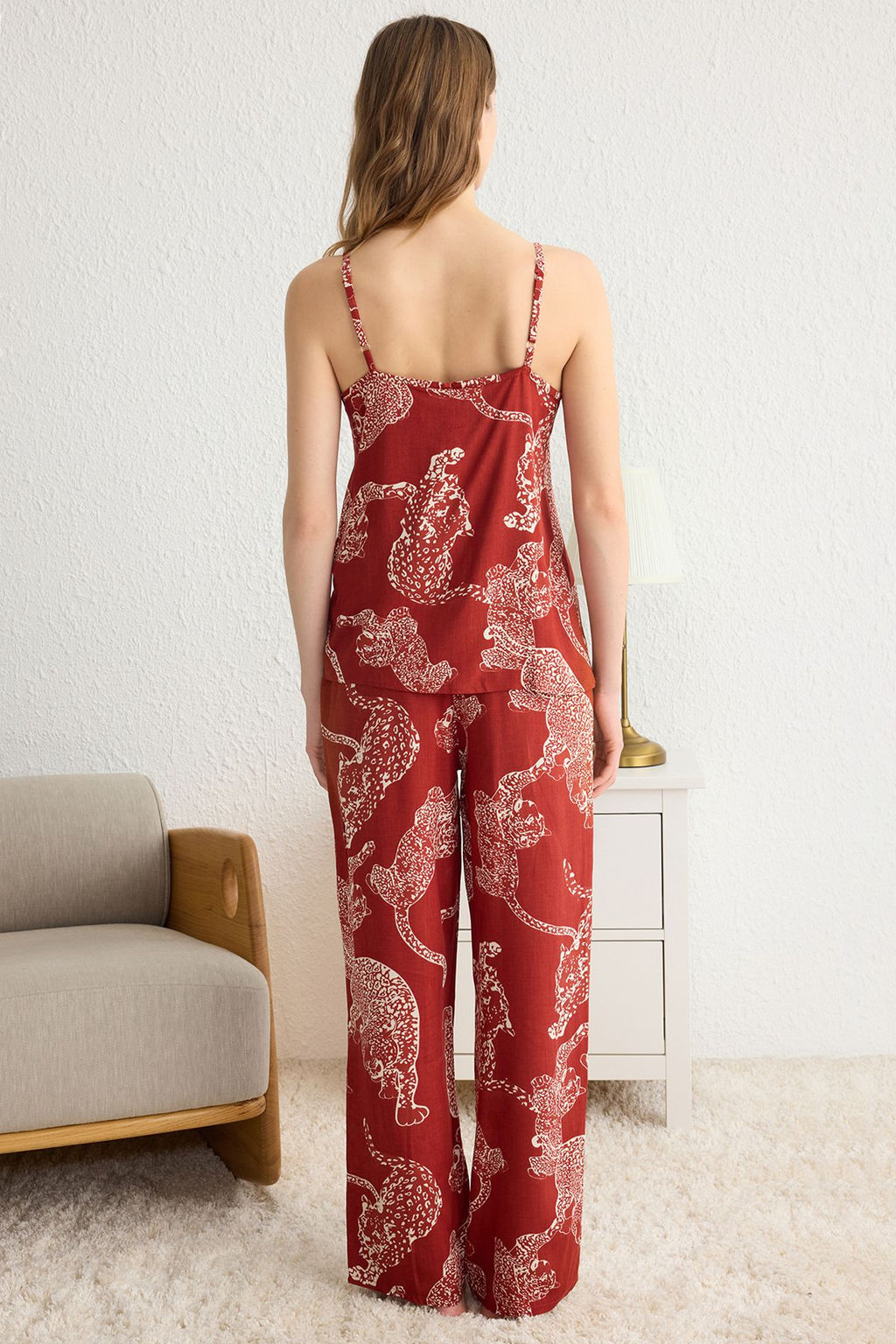 Trendyolmilla Lacivert Kaplan Desenli Ip Ask?l? Viskon Dokuma Pijama Tak?m? THMSS24PT00127  фото 26