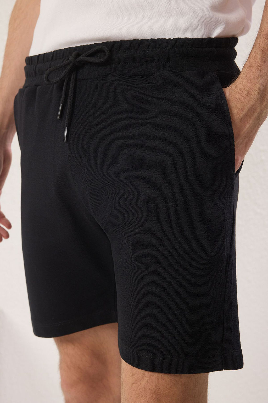 Siyah-Gri 2li Paket Regular/Normal Kesim %100 Pamuklu Dokulu Sort & Bermuda TMNSS25SR00040