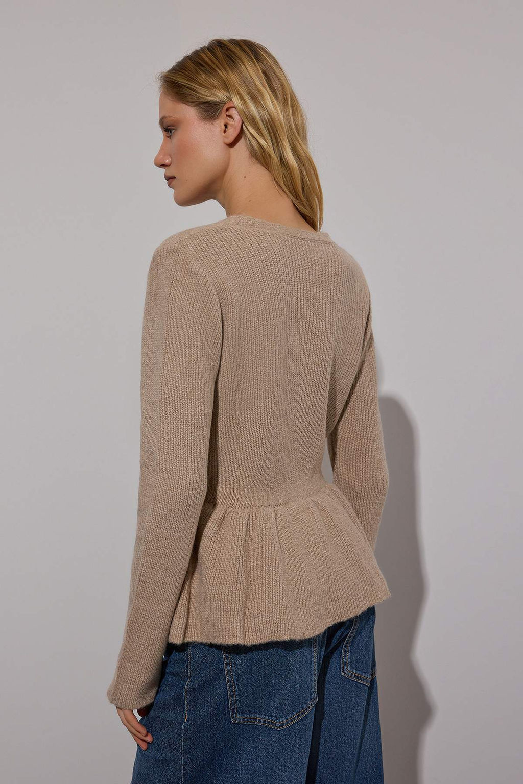 Limited Edition Vizon Yumusak Dokulu Dugme Detayl? Triko H?rka TWOAW26HI00221