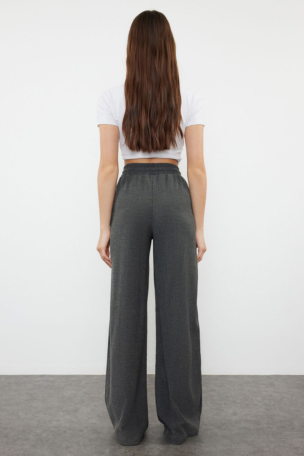 TRENDYOLMILLA Premium Antrasit Wide Leg Esnek Orme Pantolon TWOSS24PL00054 фото 5