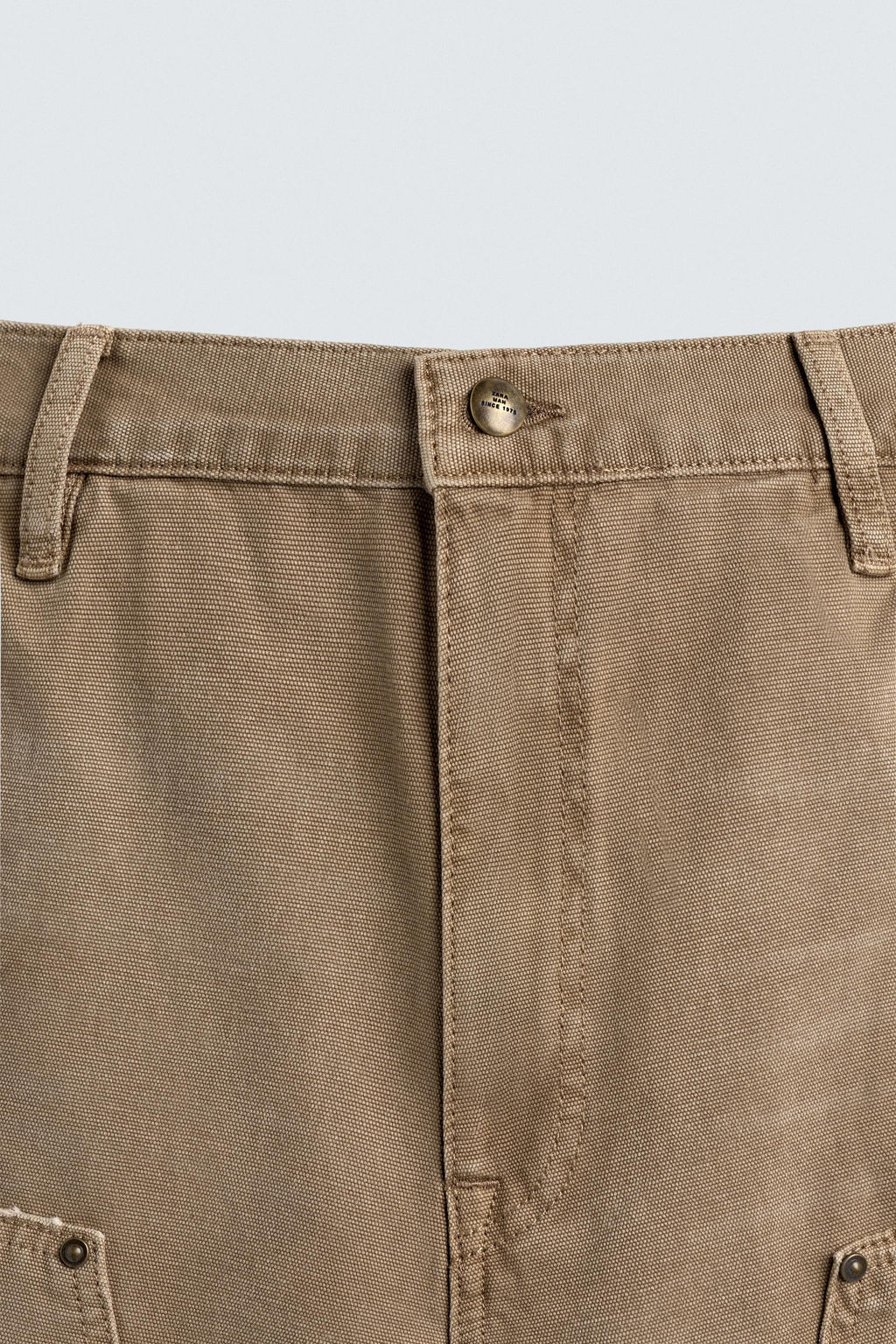 BERMUDA RELAXED FIT BOLSILLO CARPINTERO / Arena