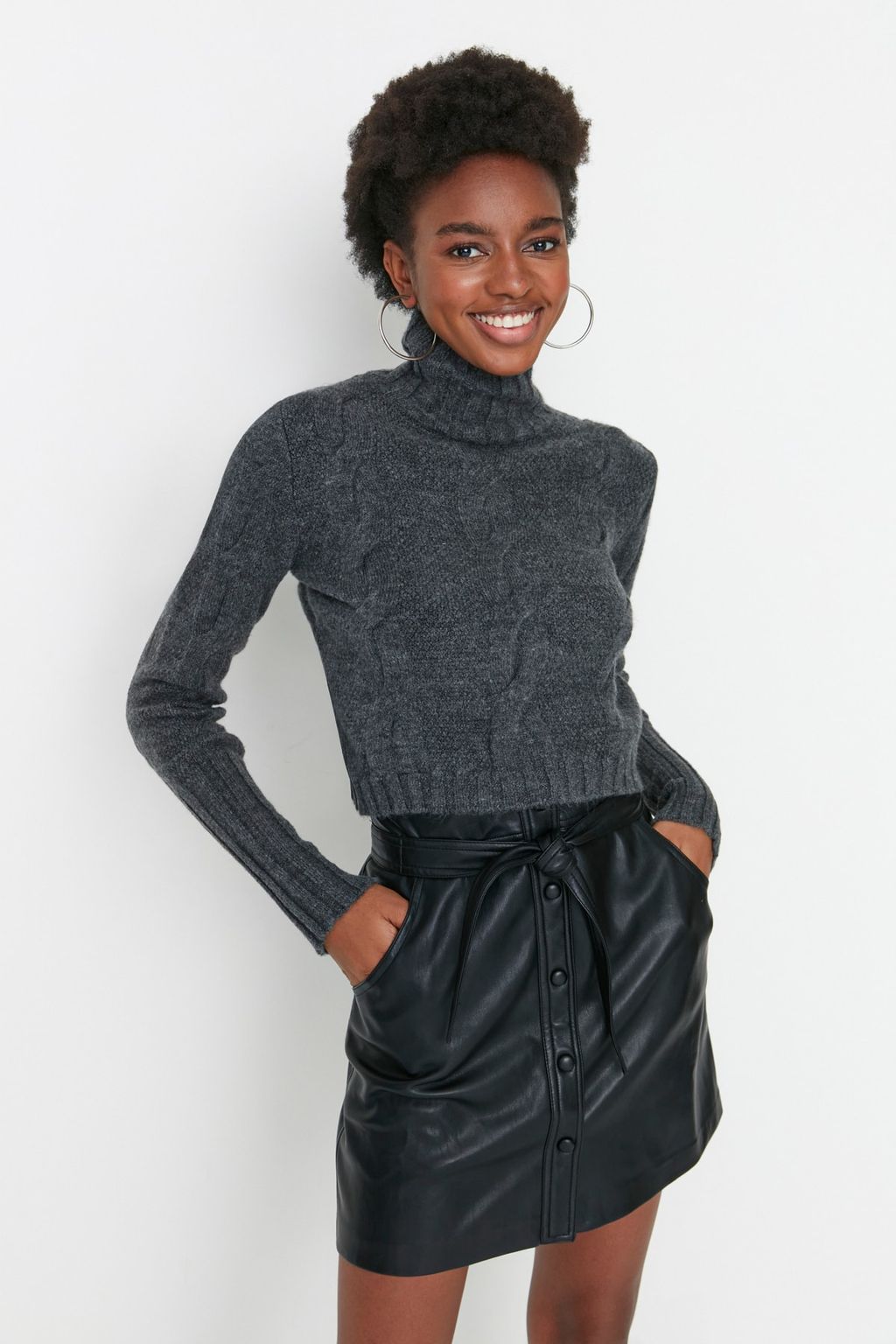 Antrasit Yumusak Dokulu Crop Sac Orgulu Triko Kazak TWOAW20KZ1175 - Trendyolmilla фото 2