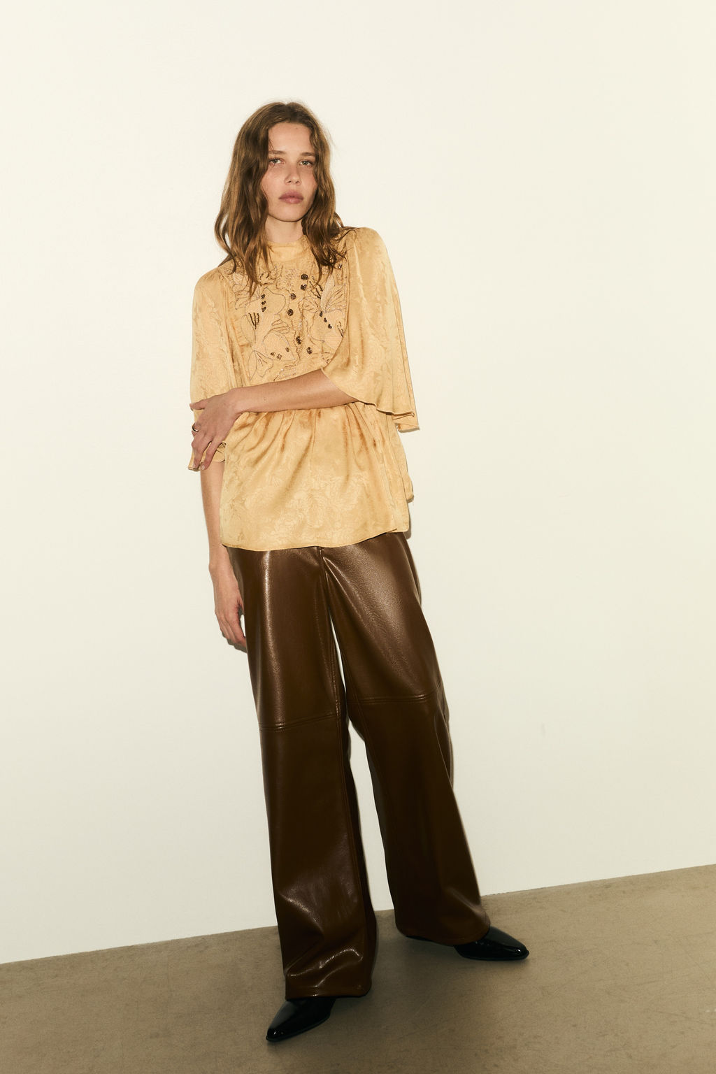 Blusa de jacquard con detalles bordados - H&m фото 4