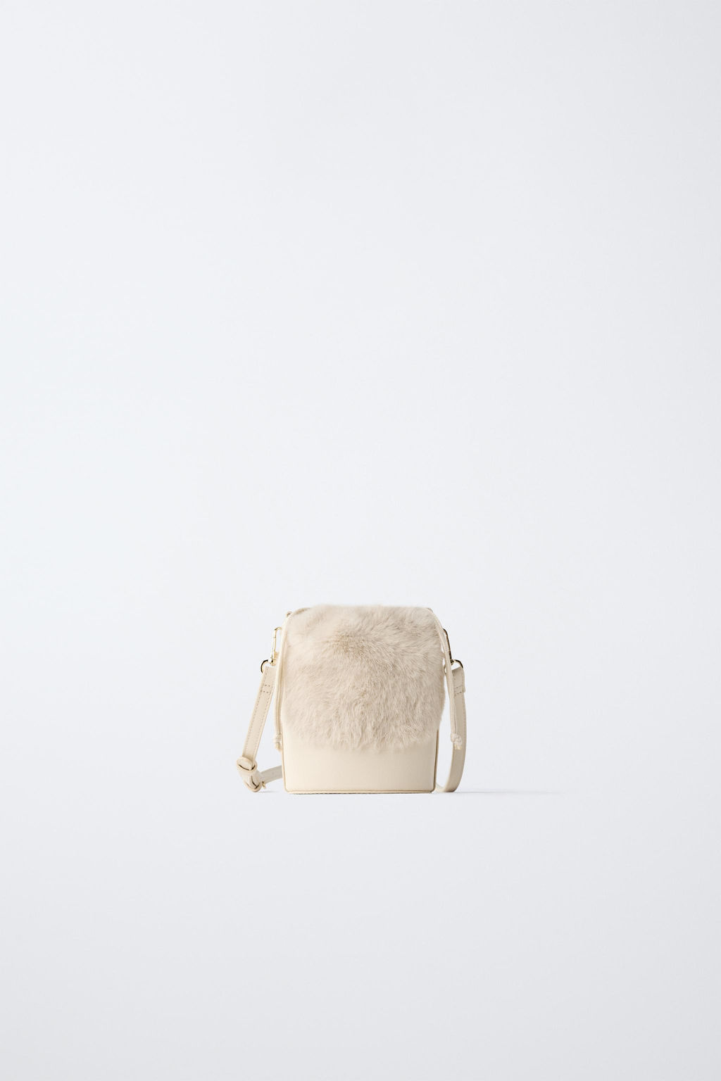 FAUX SHEARLING BUCKET BAG - Zara фото 6