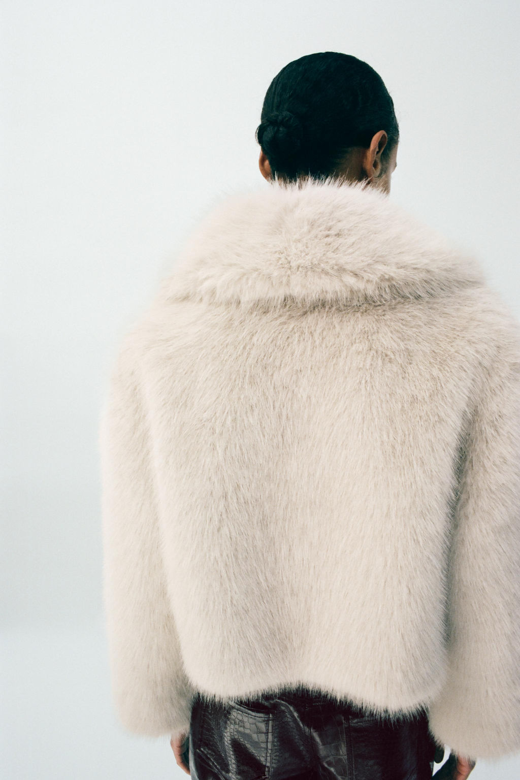 FAUX FUR COLLARED JACKET - Zara фото 4