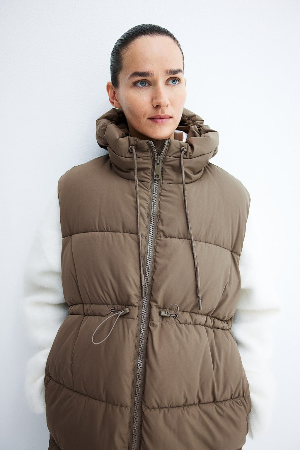 MAMA Chaleco puffy con capucha - H&m фото 2