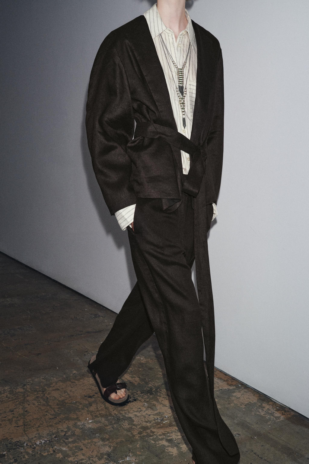 ZW COLLECTION LINEN BELTED KIMONO - Zara фото 4