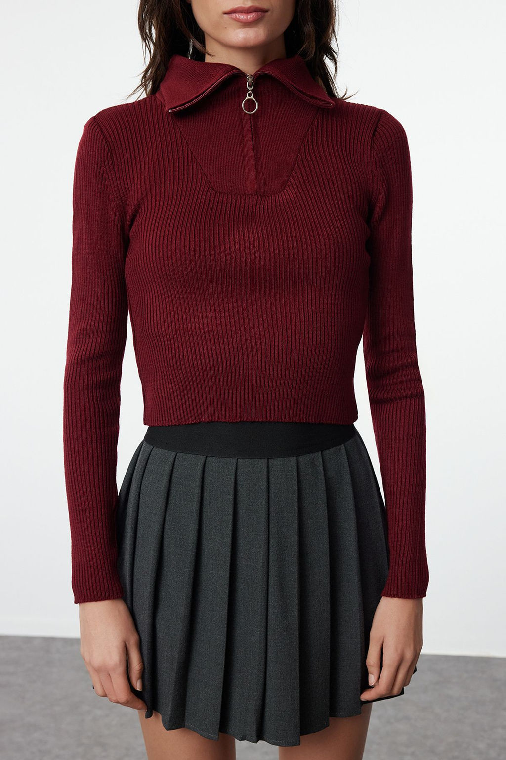 TRENDYOLMILLA Bordo Crop Fermuar Detayl? Triko Kazak TWOAW24KZ01208