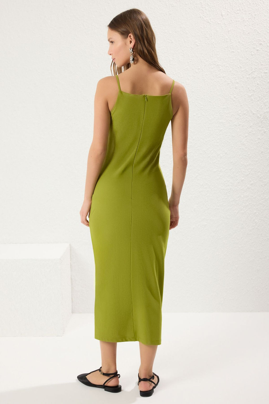 TRENDYOLMILLA Yag Yesili Kare Yaka Bodycone/Vucuda Oturan Midi Orme Elbise TWOSS25EL00082  фото 5