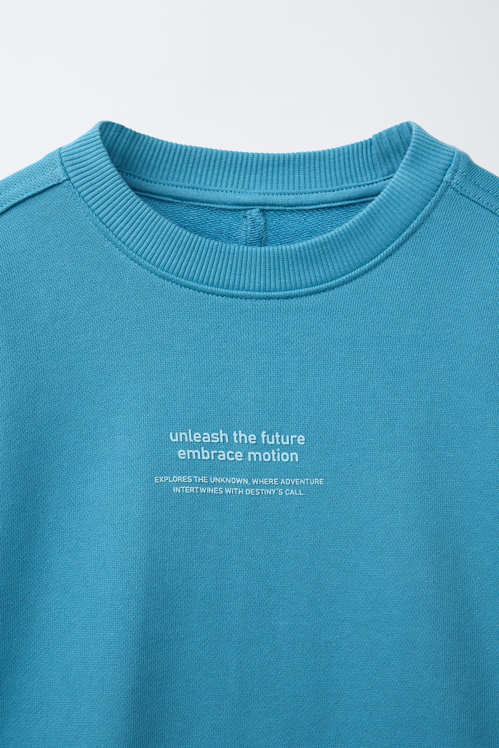 PLAIN SWEATSHIRT WITH EMBOSSED SLOGAN - Zara фото 3
