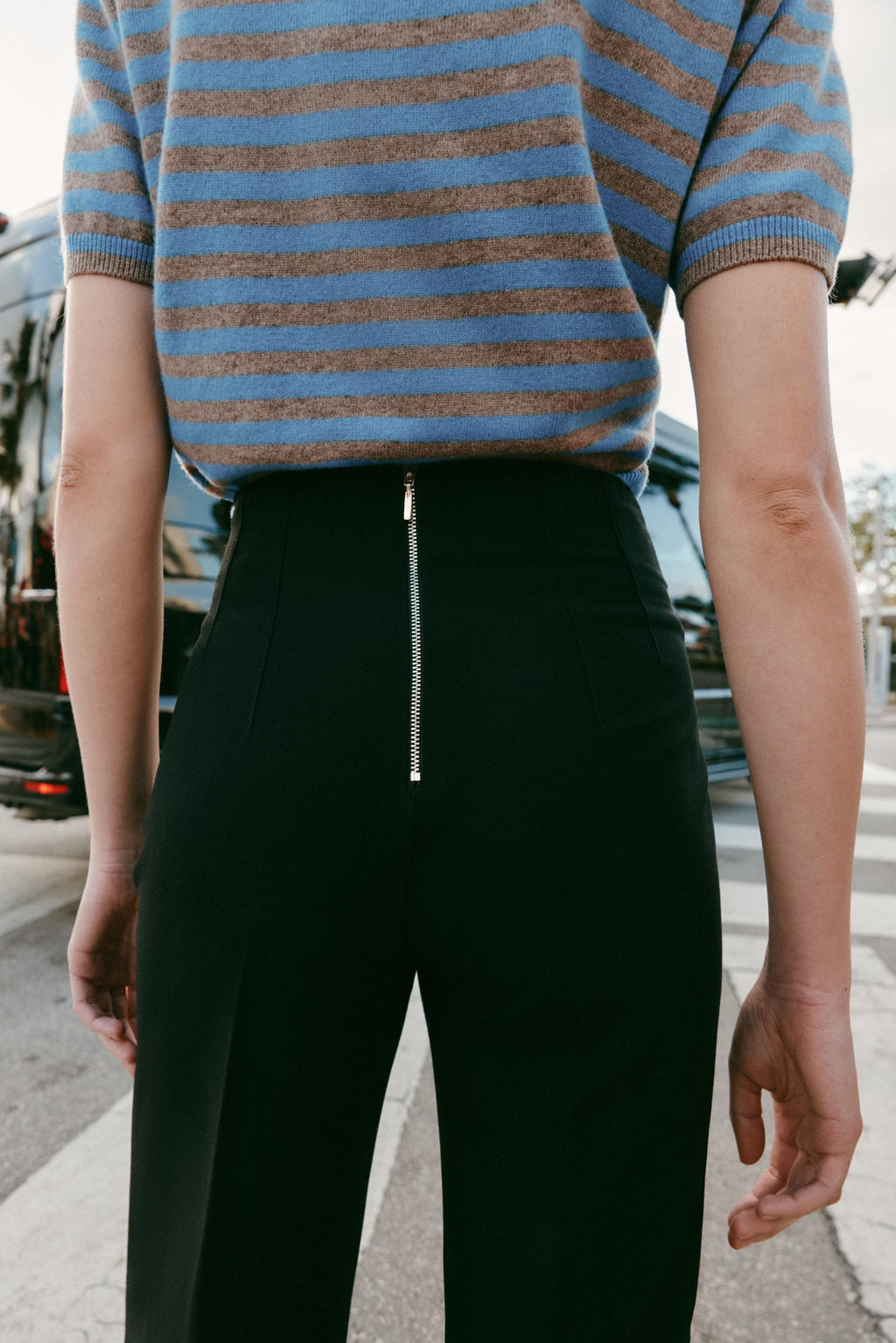 HIGH-WAIST TROUSERS - Zara фото 4