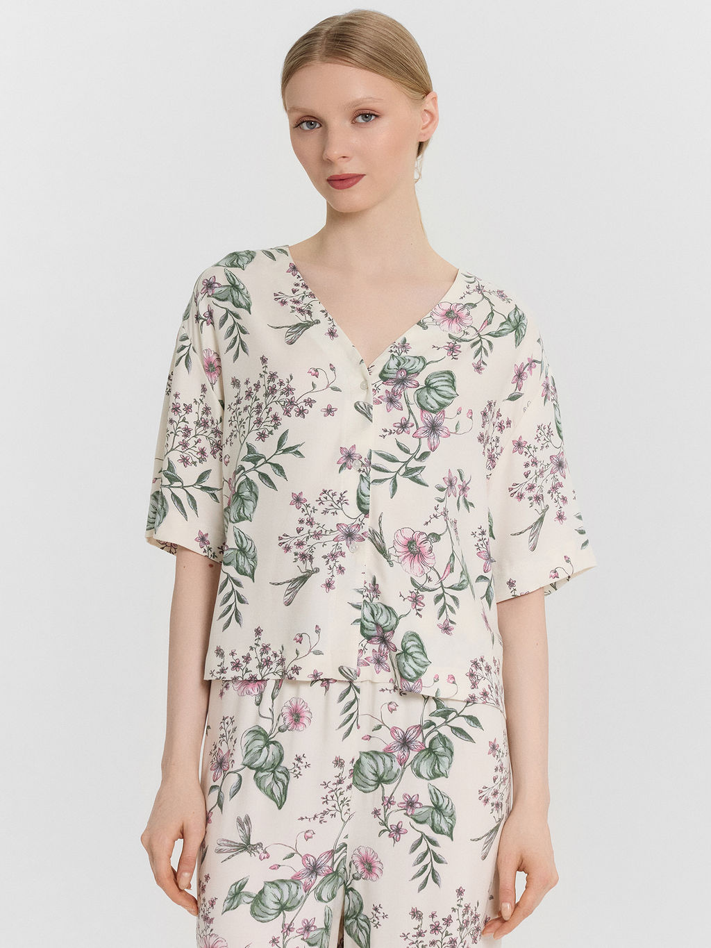 КОМПЛЕКТ ЖЕНСКИЙ (ЖАКЕТ, БРЮКИ) - Mark formelle фото 3