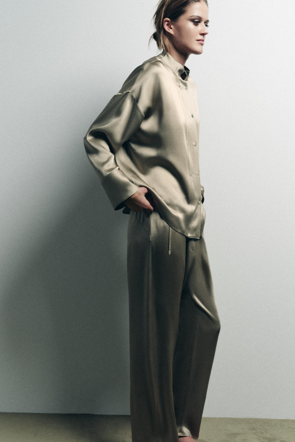 SATIN BAGGY TROUSERS - Zara фото 8