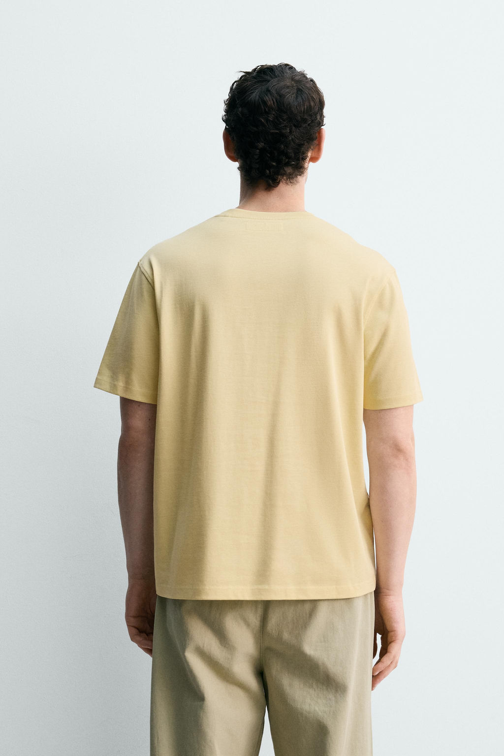 CAMISETA MEDIUM WEIGHT MANGA CORTA / Amarillo
