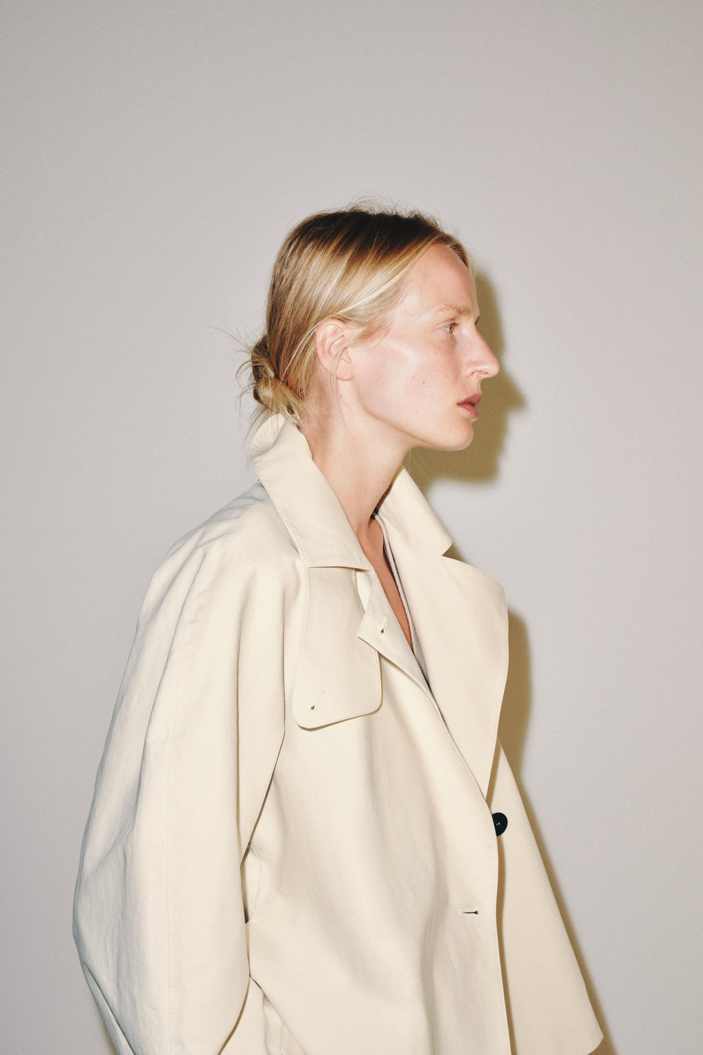TRENCH CORTO ZW COLLECTION / Hueso - Zara фото 7