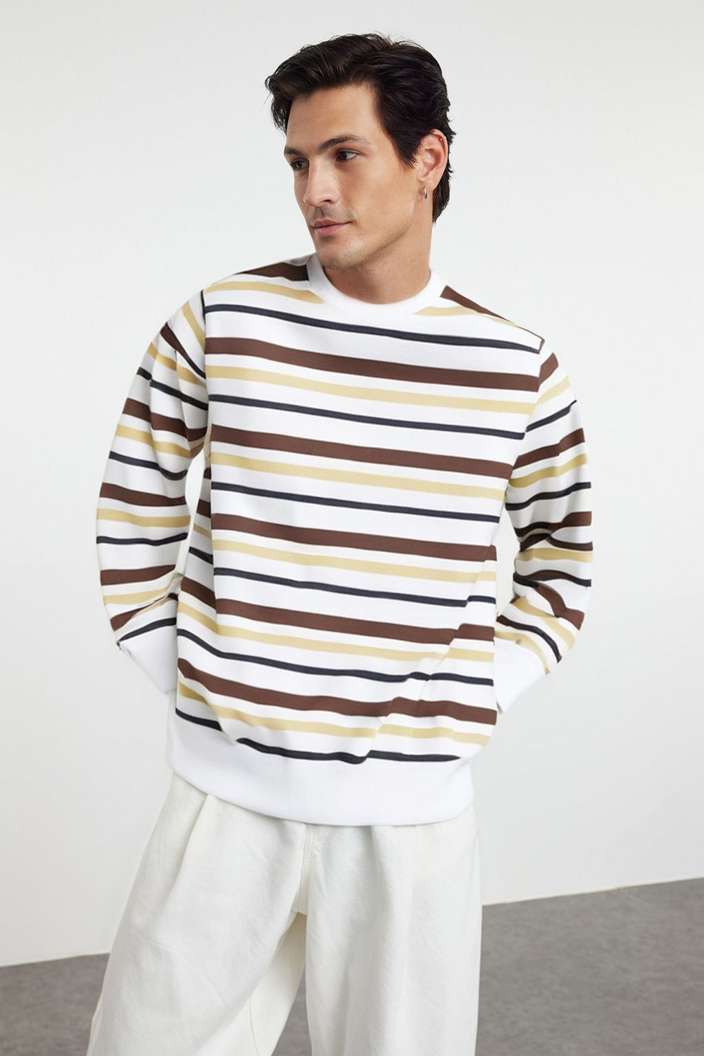 Kahverengi Oversize/Genis Kesim Ici Polarl? Cizgili Sardonsuz Sweatshirt TMNAW25SW00020