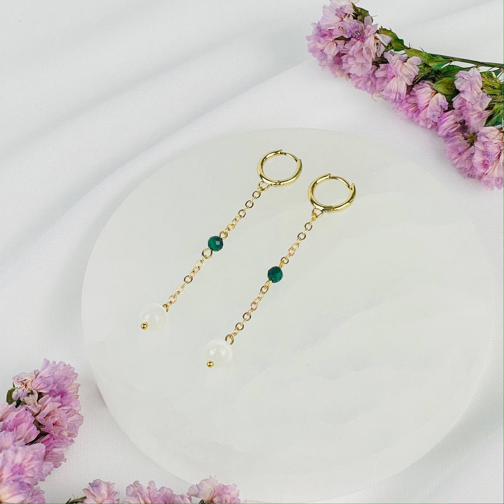 Серьги на цепочке из Селенита и Малахита