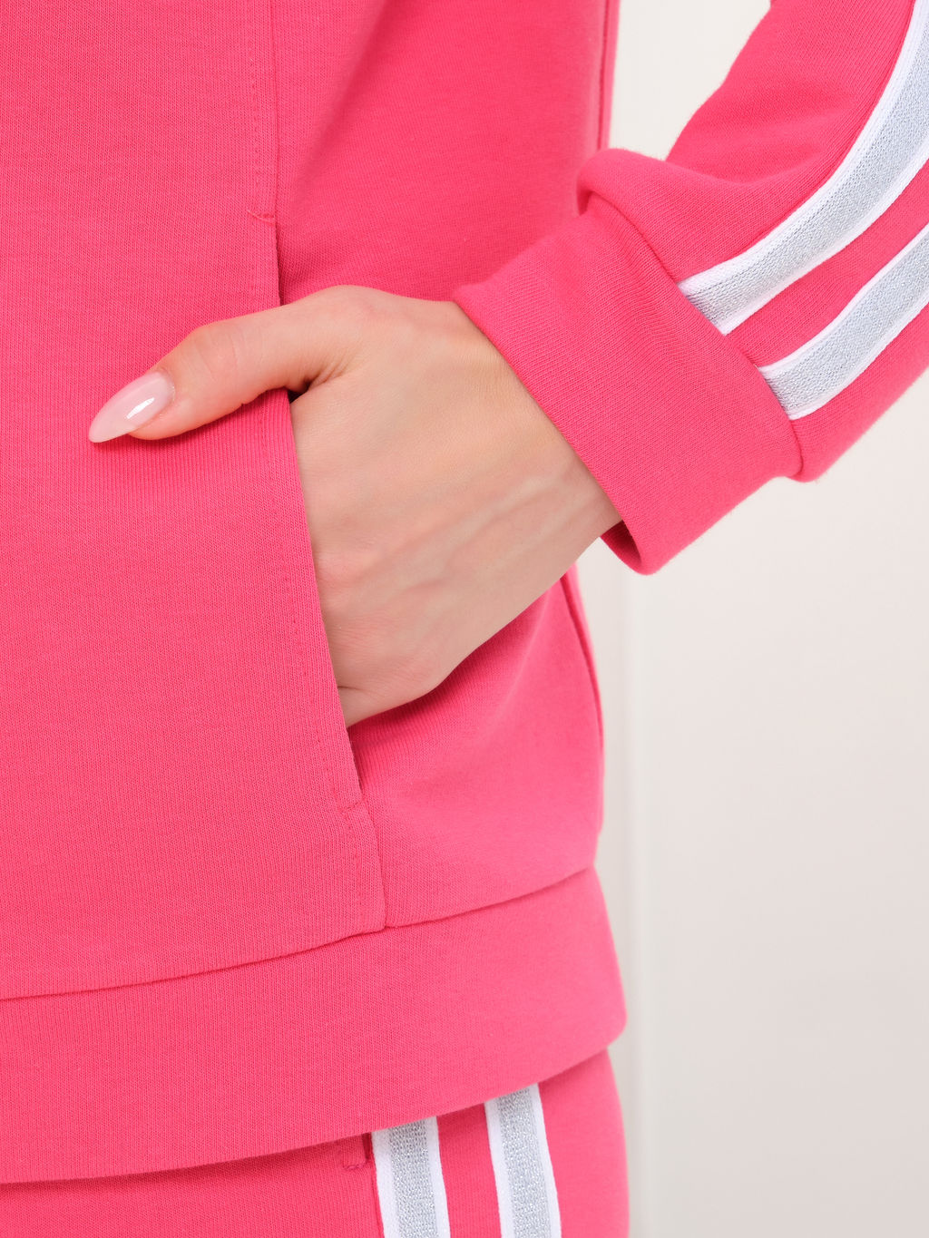 Джемпер с капюшоном