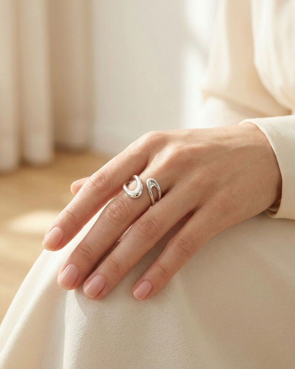 Кольцо с белым серебрением