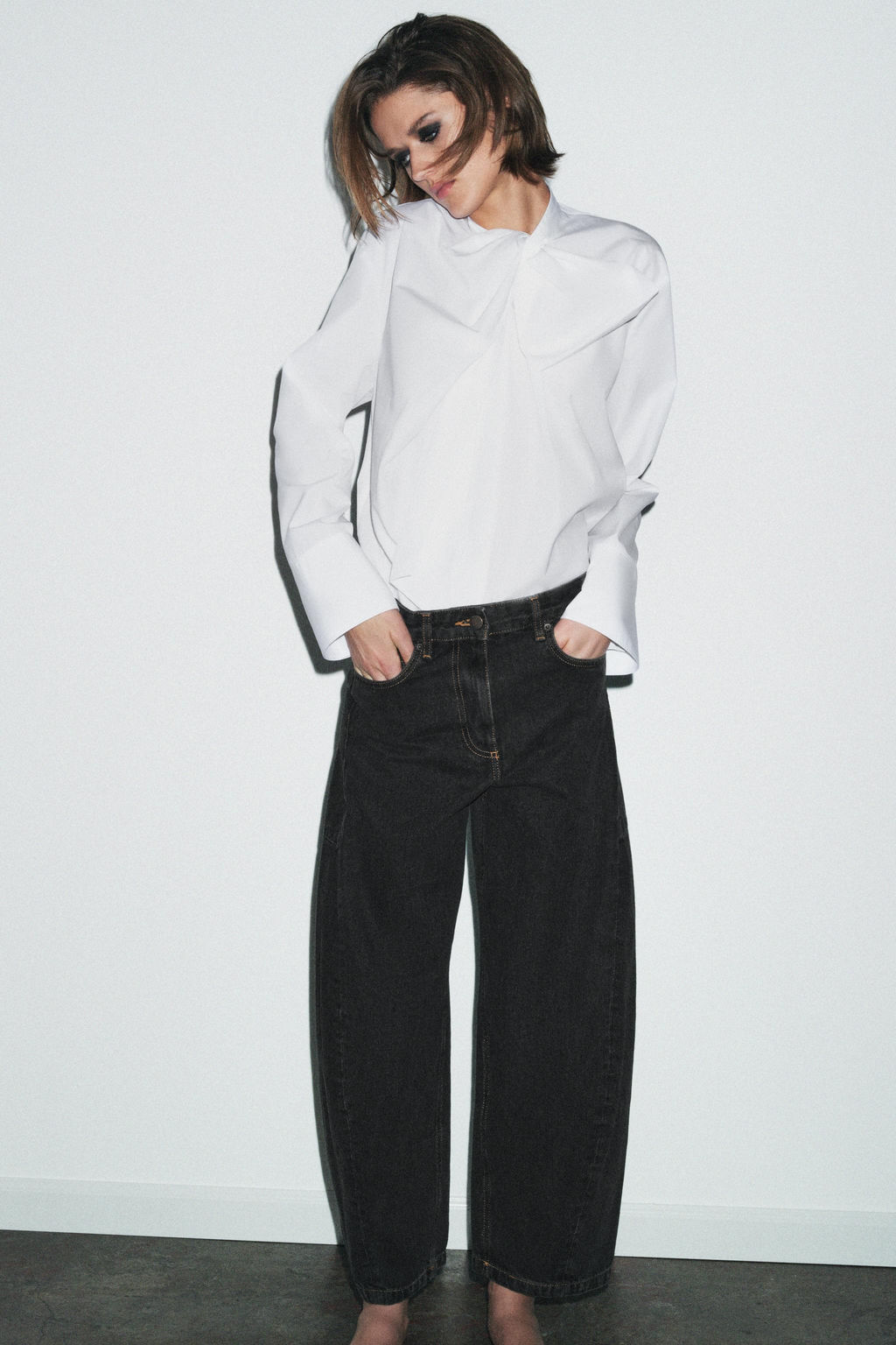 ZW COLLECTION ANKLE BALLOON MID-WAIST JEANS - Zara фото 4