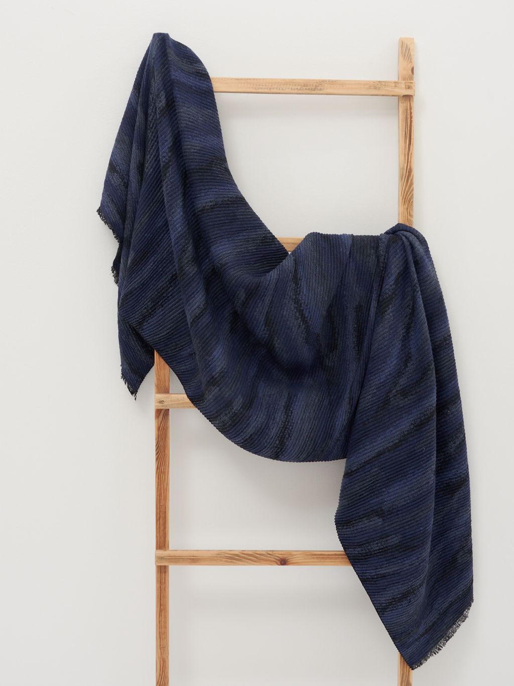 Большой двусторонний палантин с принтом ШЕРСТЬ - Tantino фото 3