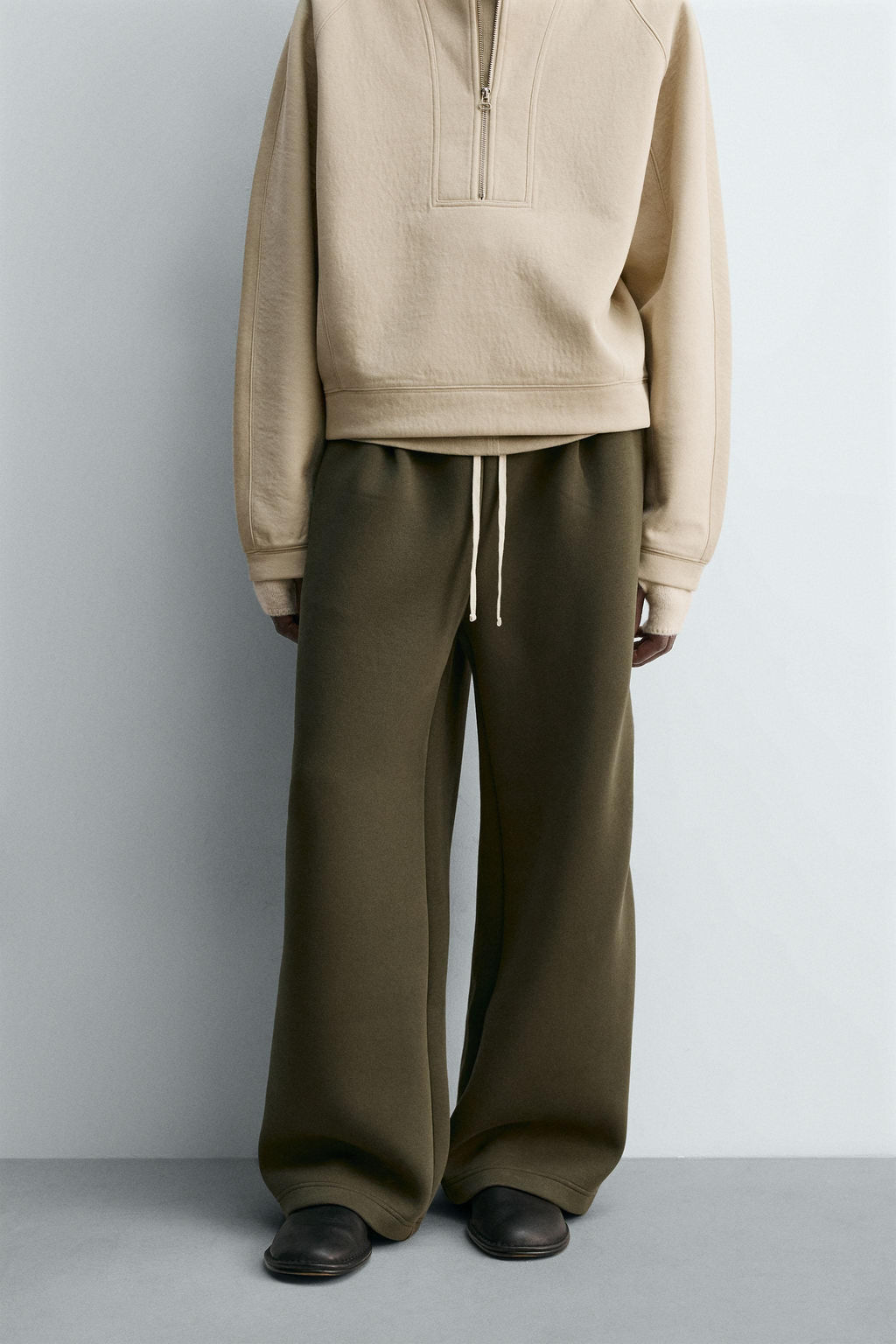 WIDE-LEG NEOPRENE-EFFECT TROUSERS WITH STUDS - Zara фото 2