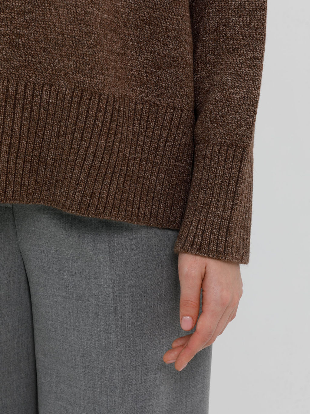 Свитер вязаный оверсайз