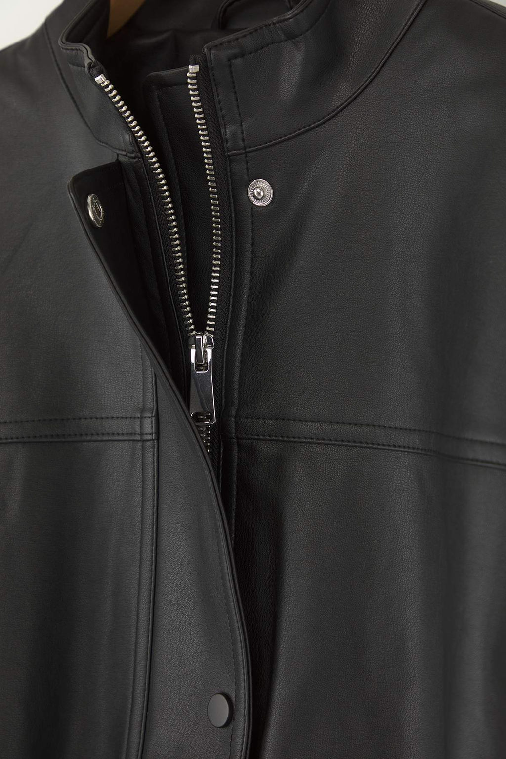 Siyah Oversize Kal?p Suni Deri Ince Ceket Mont TWOAW26MO00034
