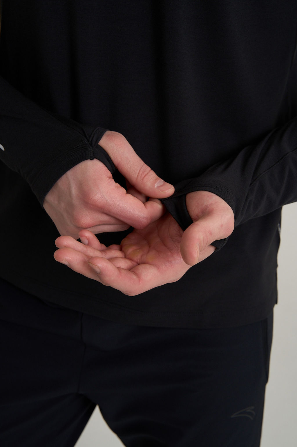 Лонгслив Черный ANTA RUNNING LS Tee  фото 9