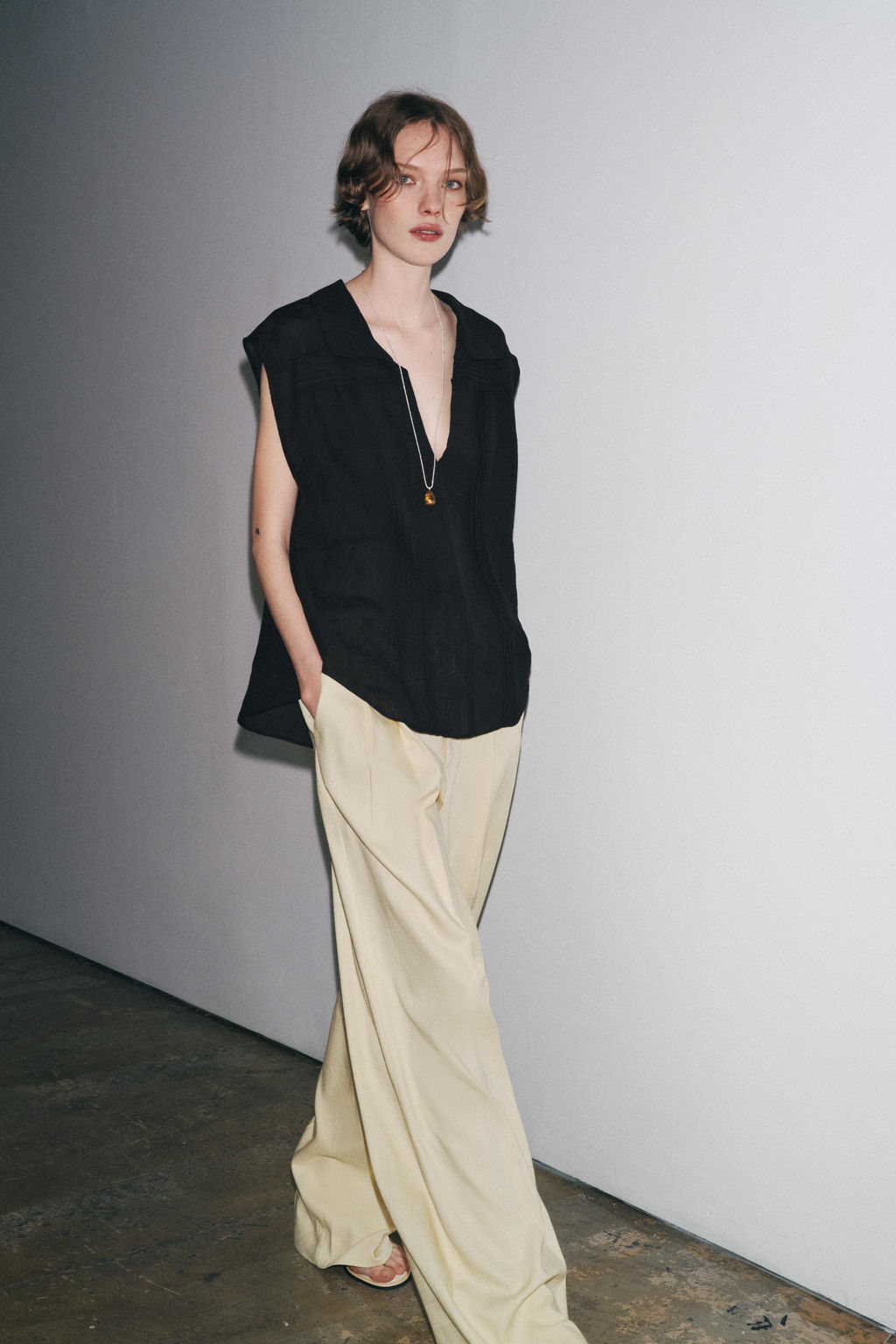 RAMIE BLEND SHIRT WITH PINTUCKS ZW COLLECTION - Zara фото 4