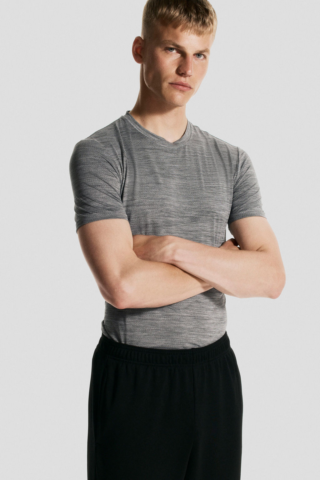 Camiseta de deporte con DryMove Muscle Fit - H&m фото 10
