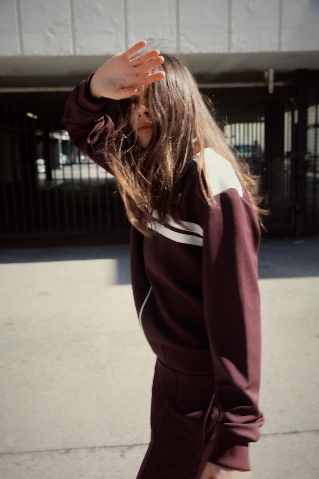 EMBROIDERED SWEATSHIRT - Zara фото 2