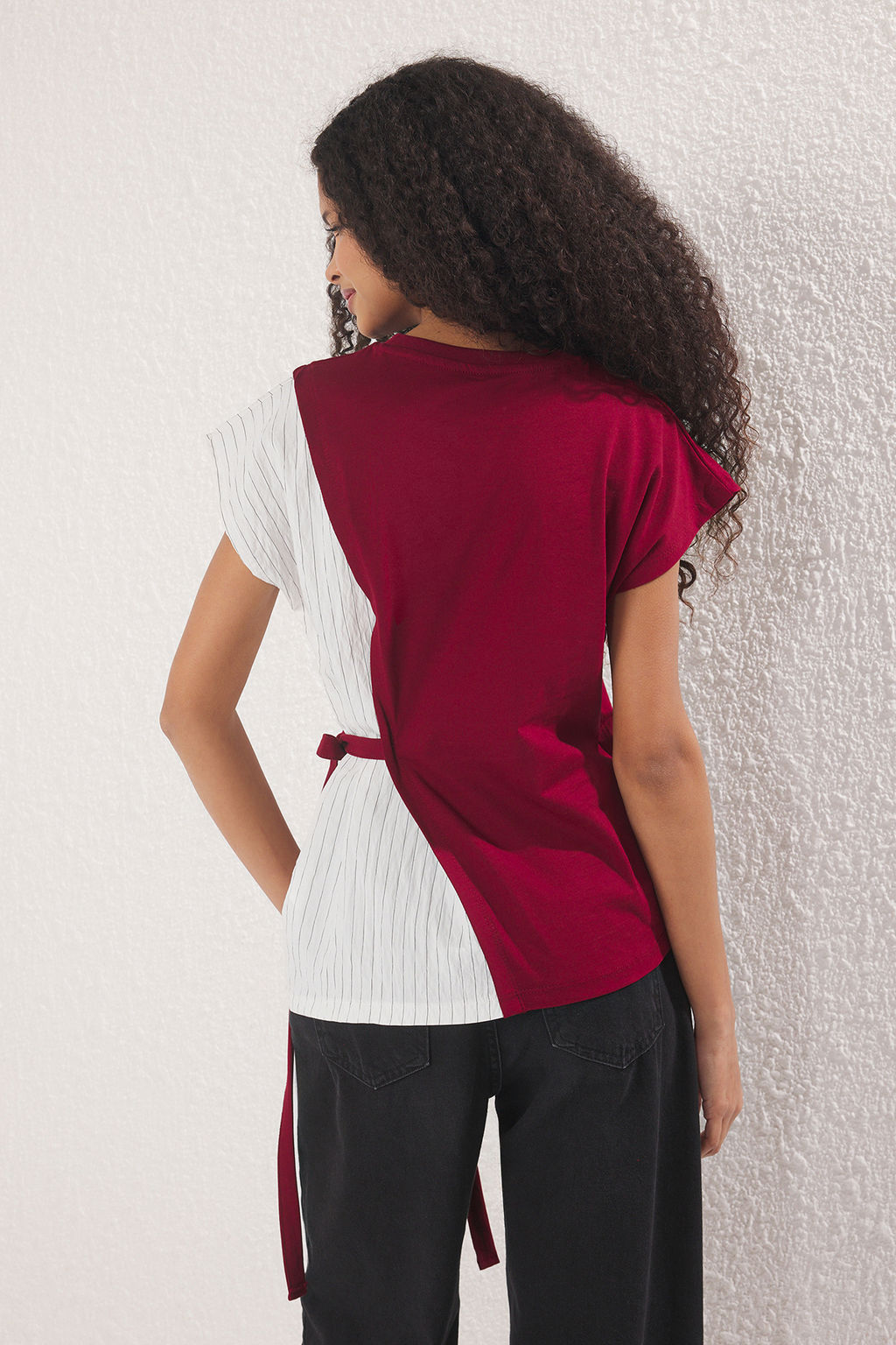 Trendyolmilla Siyah Pilise ve Baglama Detayl? Relaxed/Rahat Kal?p Orme Bluz TWOSS25BZ00094  фото 4