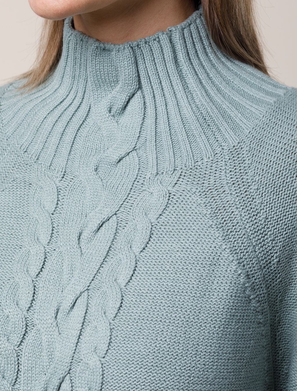 Свитер фактурной вязки с узором косы - Vilatte фото 2