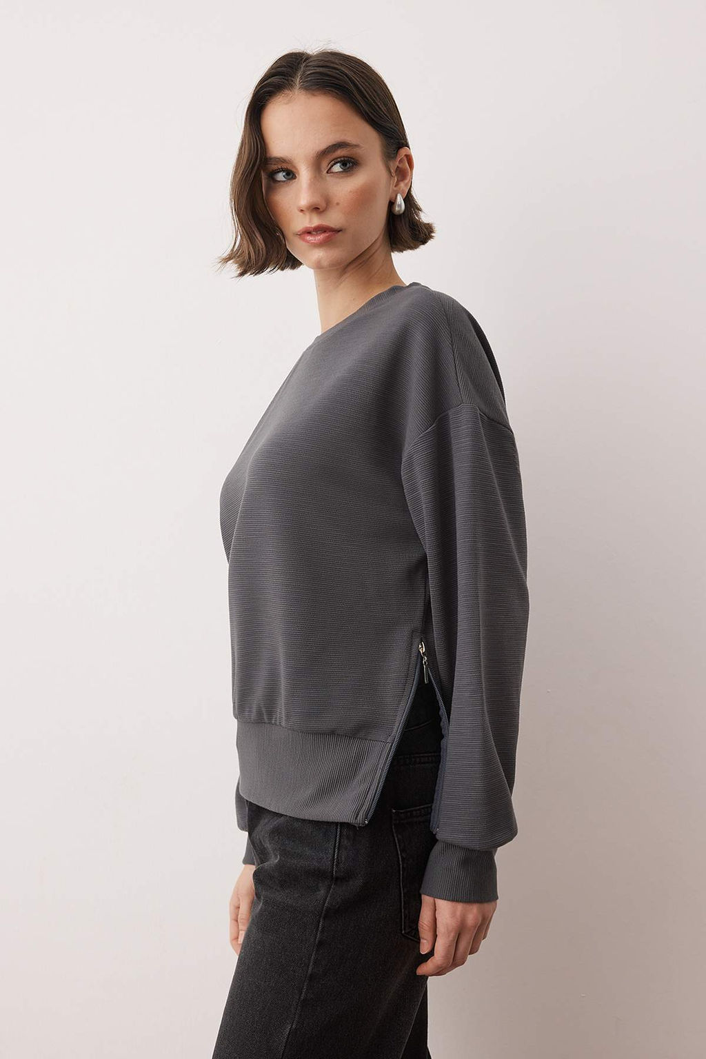 Ekru Fitilli Regular/Normal Kal?p Orme Sweatshirt TWOAW26SW00046 - Trendyolmilla фото 7