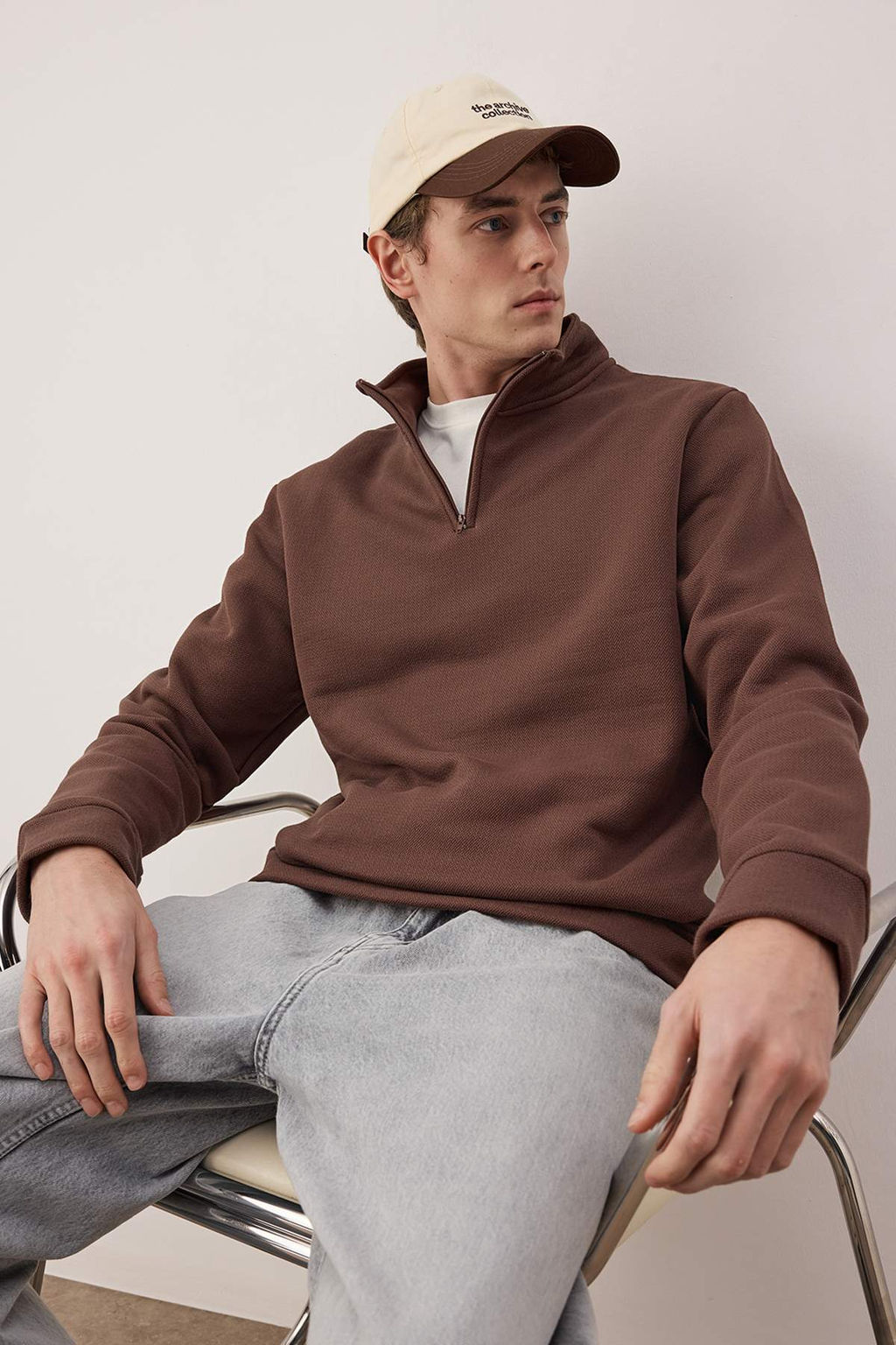 Kahverengi Regular/Normal Kesim Dik Yaka Ici Sardonlu Dokulu Sweatshirt TMNAW26SW00057