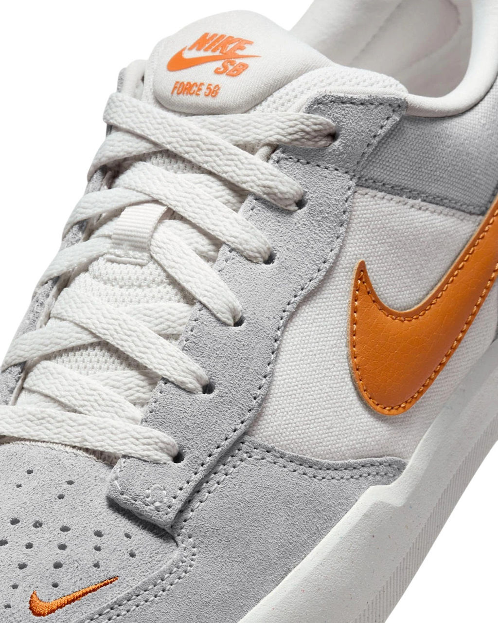 Кроссовки взрослые