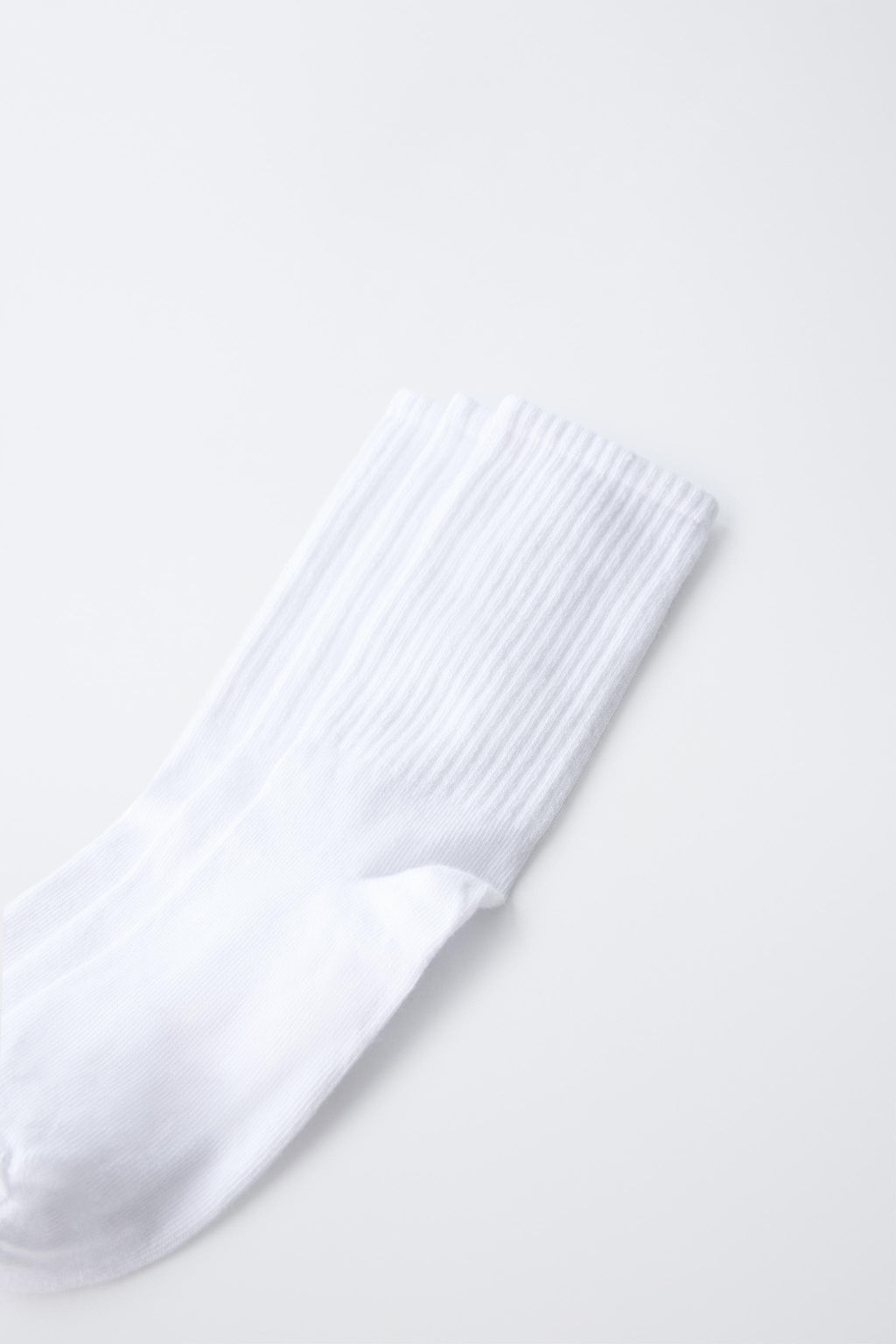 THREE-PACK OF LONG SPORTS SOCKS