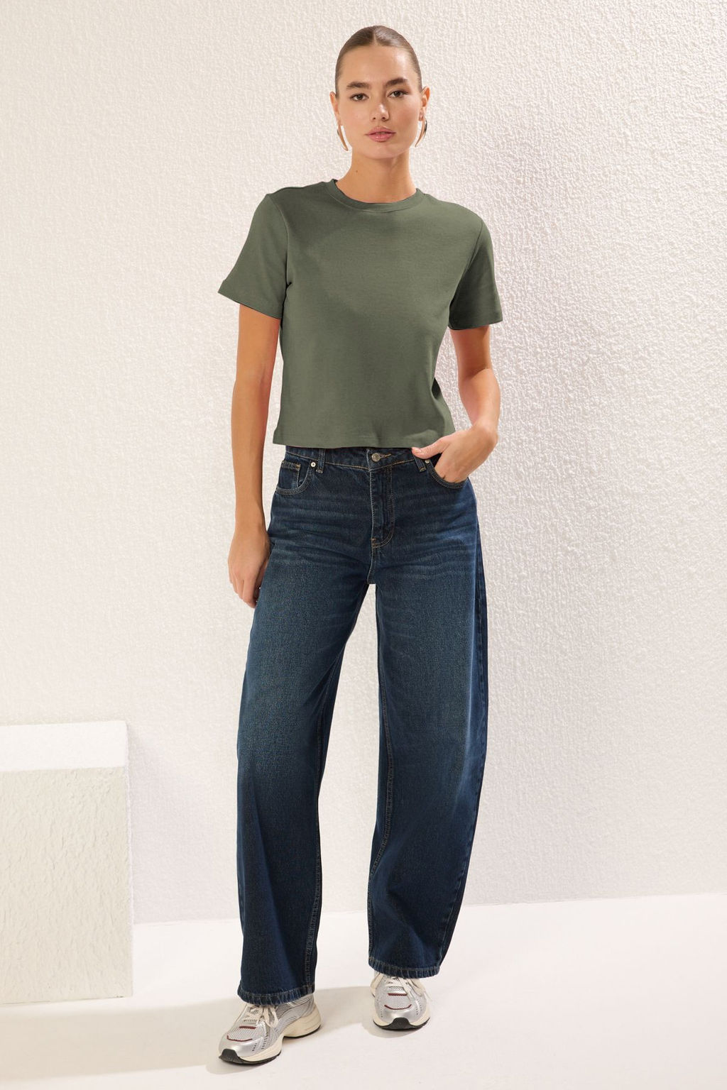 Haki Kal?n Pamuklu Tok Kumasl? Bisiklet Yaka K?sa Kol Regular Kesim Orme T-Shirt TWOSS25TS00002