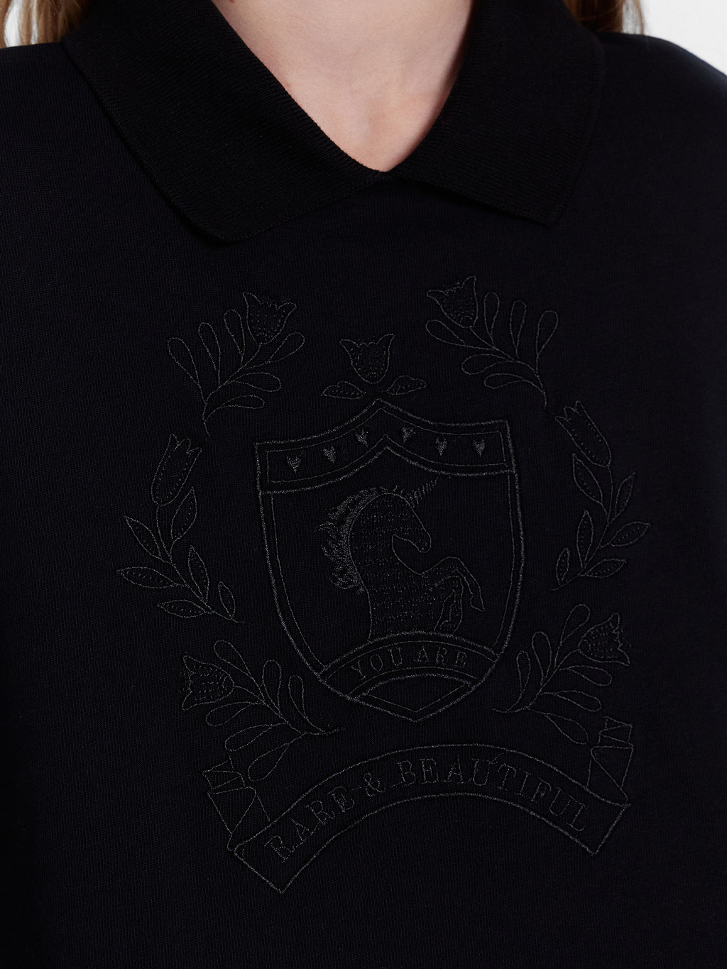 Джемпер для девочек черный с вышивкой - Mark formelle фото 4