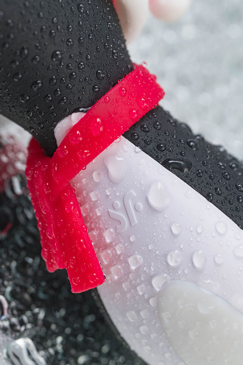 Вакуум-волновой бесконтактный стимулятор клитора Satisfyer Pro Penguin Holiday Edition