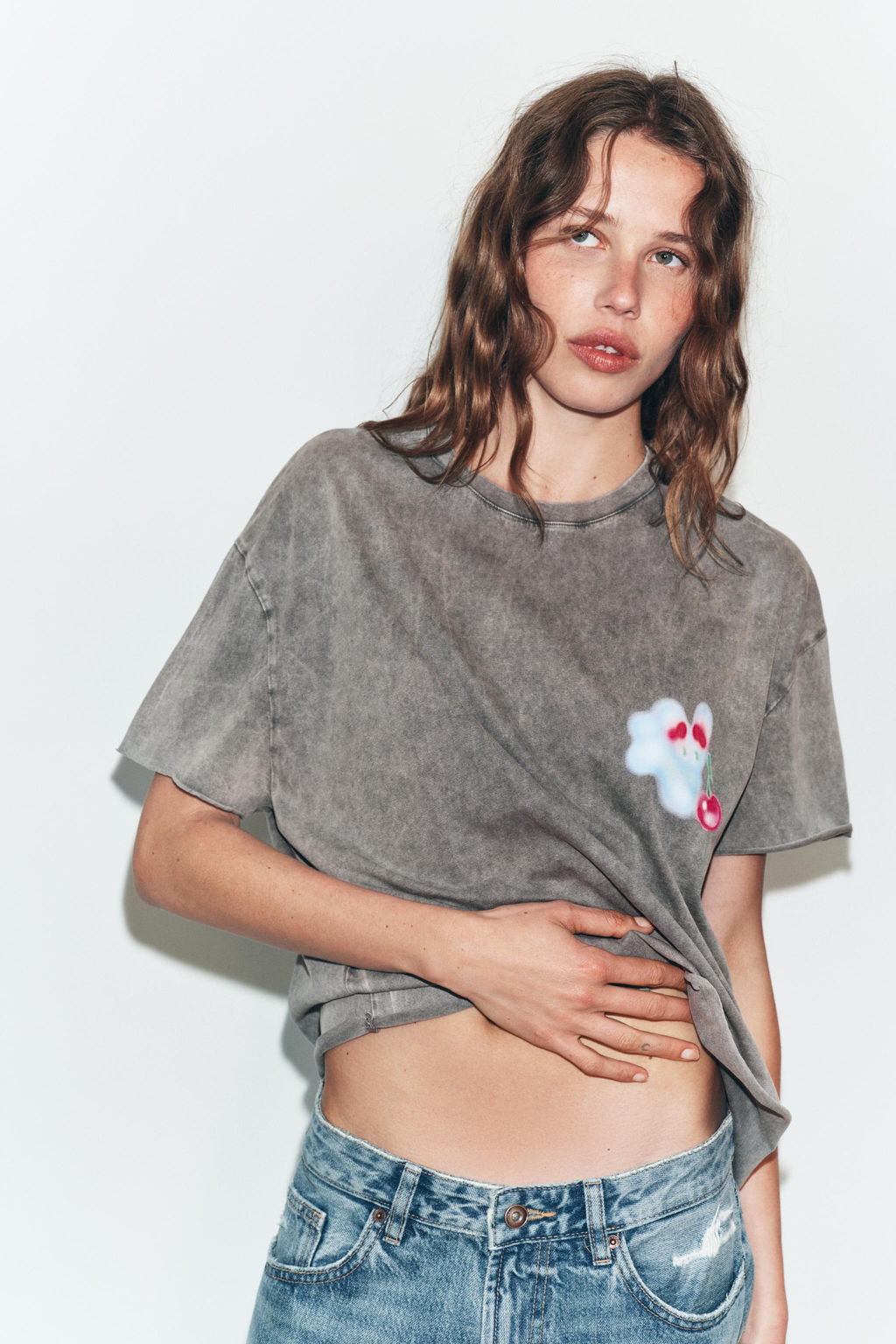 CAMISETA EFECTO LAVADO ?NGELA BACHER / Gris antracita