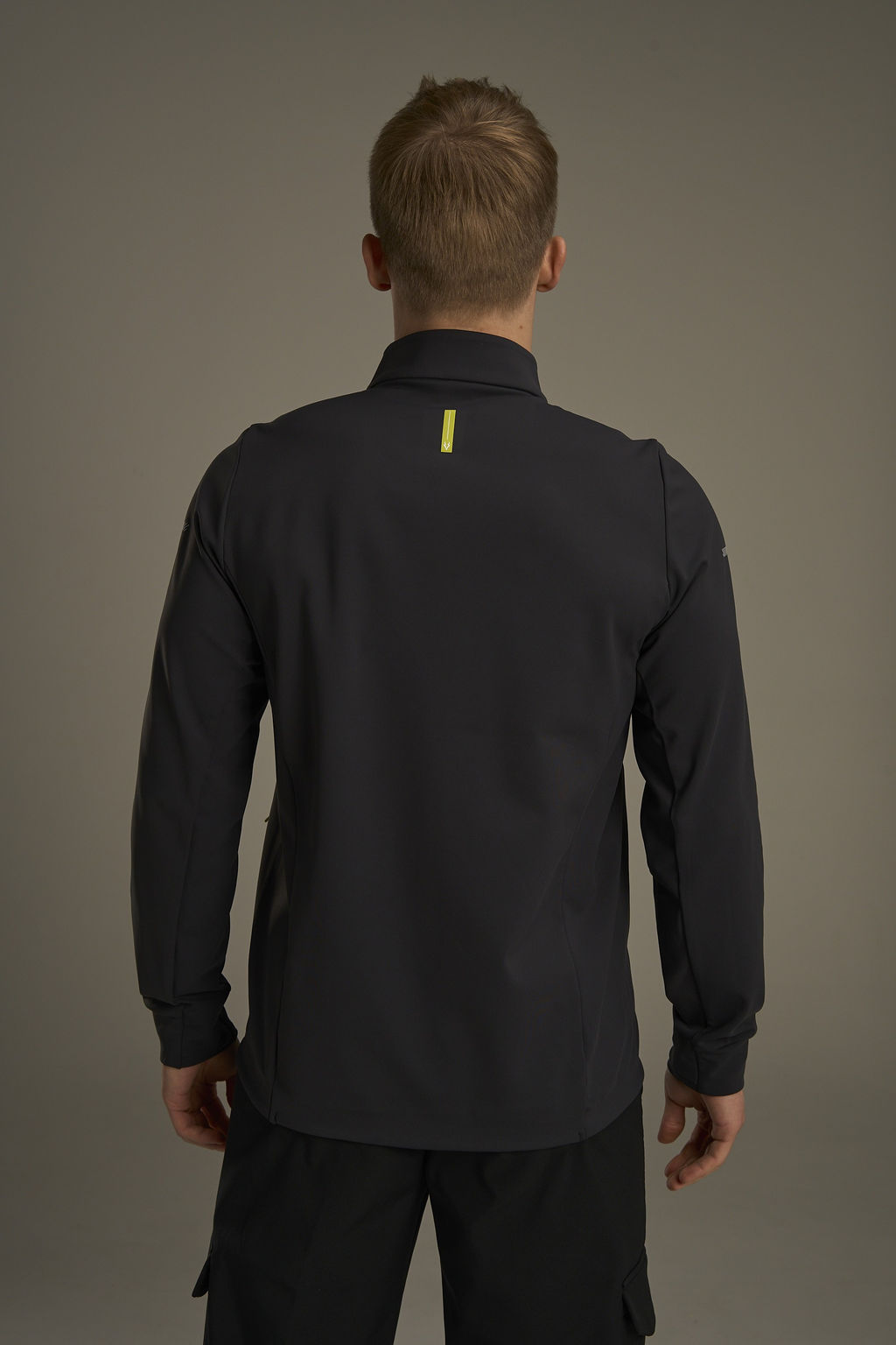 Куртка утепленная Черный ANTA RUNNING Woven Track Top