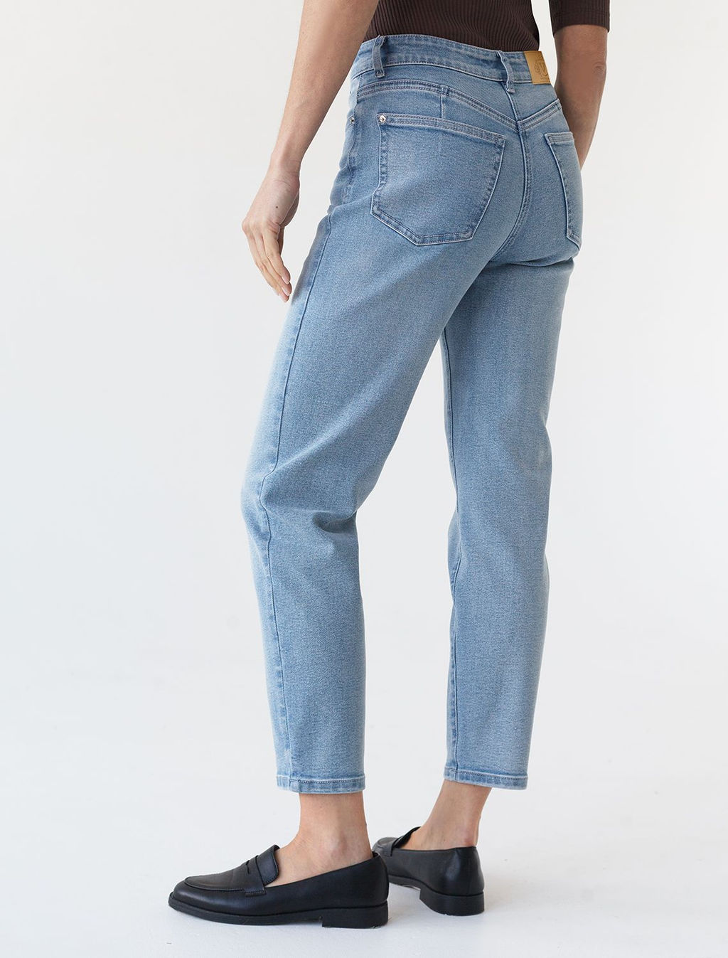 Джинсы дудочки из эластичного облегченного денима - Vilatte фото 2