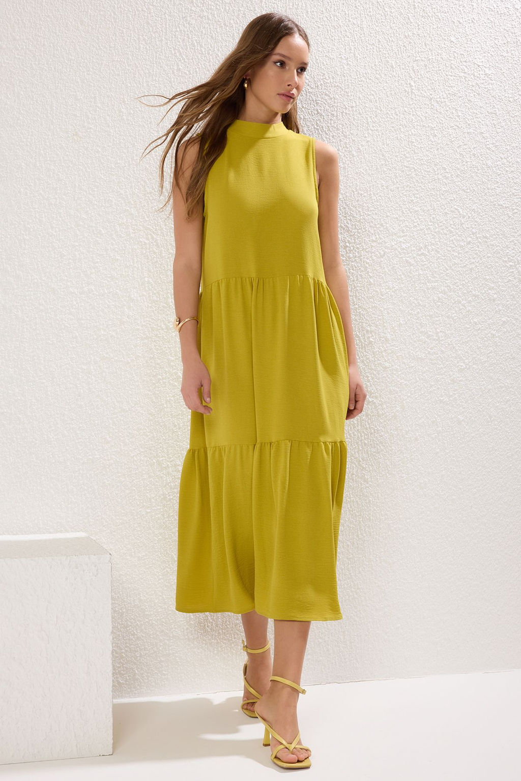 Yag Yesili Shift/Duz Kesim Dik Yaka Midi Dokuma Elbise TWOSS20EL1864