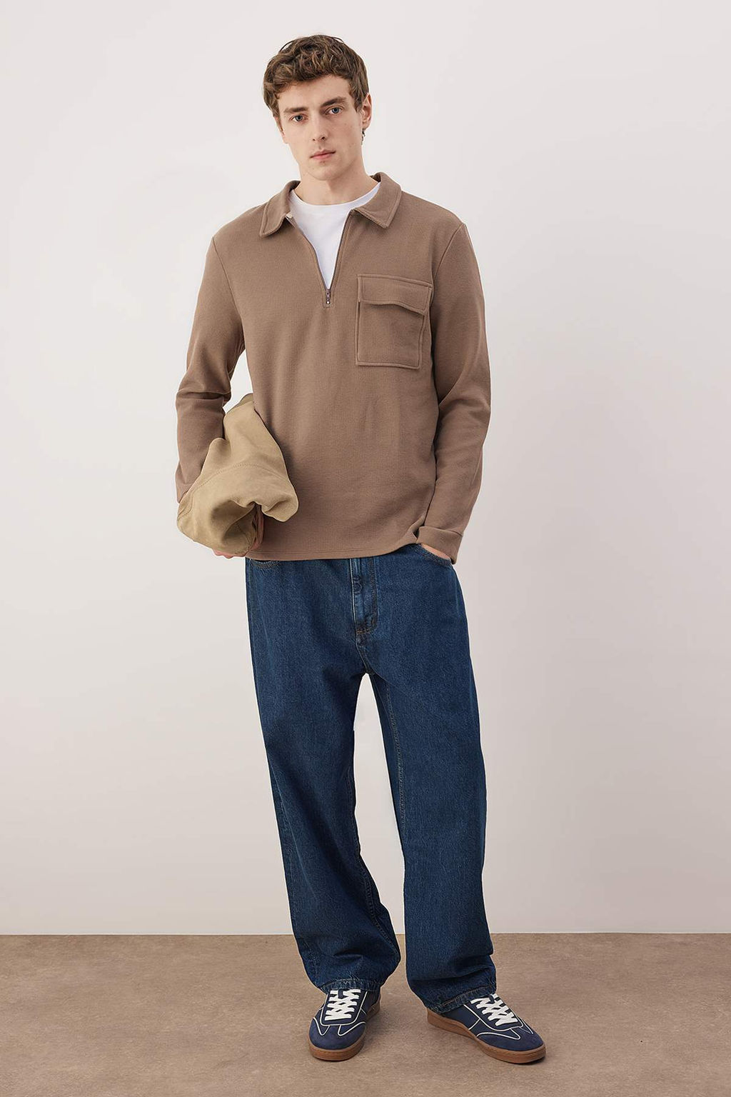 Kahverengi Regular/Normal Kesim Polo Yaka Fermuarl? Cep Detayl? Swetshirt TMNAW26SW00059