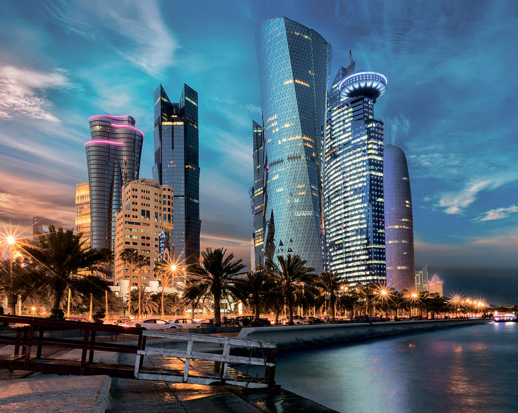 ФРЕЯ PCF-19 Картина на холсте с подрамником 50 х 40 см Город в лучах заката